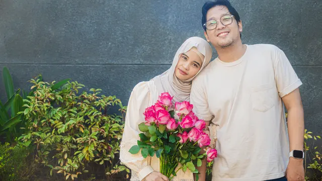 couple februari bahagia