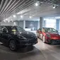 Porsche Cayenne E-Hybrid dan Porsche Panamera 4 E-Hybrid. (Arief Aszhari/Liputan6.com)