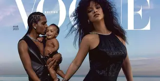 Setelah Super Bowl, Rihanna kembali muncul dengan foto keluarga yang unik dan mencuri perhatian [instagram/badgalriri]