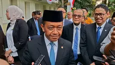 Bahlil Sentil Orang Kaya: Pakai Mobil Mewah tapi Beli BBM Subsidi