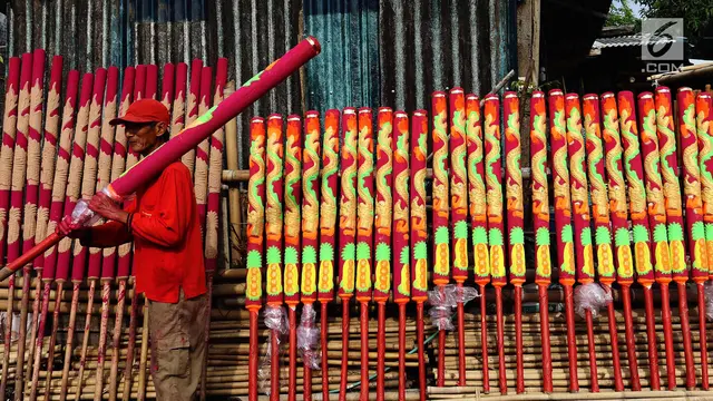 Jelang Imlek, Pembuatan Hio Mulai Kebanjiran Pesanan