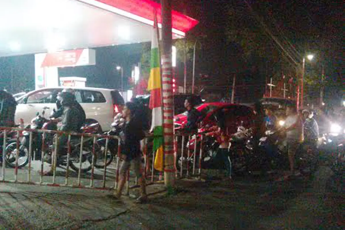 BBM naik, SPBU diserbu