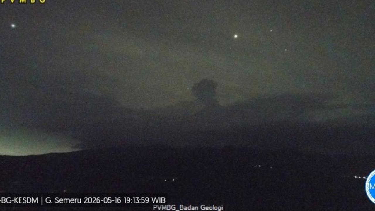 Gunung Semeru Erupsi Disertai Awan Panas Guguran, Status Siaga Level III