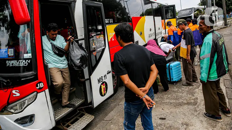Kepolisian Resor atau Polres Gresik, Jawa Timur menyiapkan empat armada bus dalam program 'Balik Mudik Gratis' dengan tujuan Semarang hingga Jakarta untuk mewujudkan pelayanan yang maksimal.