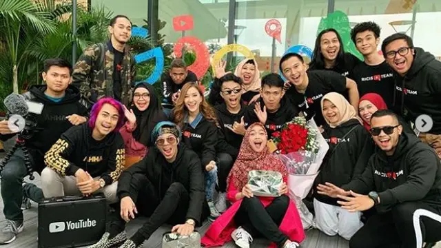 Ria Ricis dan Atta Halilintar (Foto: Instagram/@riaricis1795)