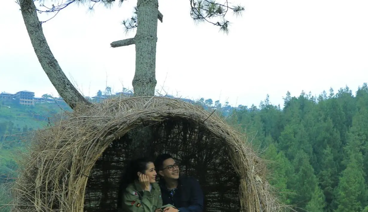 Saat ditemui di kawasan Tendean, Jakarta Selatan, pemeran sinetron Jodoh Wasiat Bapak itu mengaku sempat kaget dan tak percaya kalau dirinya sudah berbadan dua. (instagram/ardinarasti6)