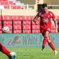 Pemain Persijap Jepara, Borja Herrera dalam duel melawan PSBS Biak di Stadion Gelora Bumi Kartini, Jepara, Jumat (24/4/2026). (Doc Persijap)