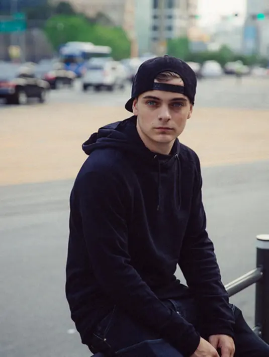 Tak hanya dirasakan oleh Martin Garrix, sebuah artikel yang ditulis oleh situs luar negeri, Billboard.com juga menuliskan soal ‘Om Telolet Om’. Laman itu memaparkan pengaruh ‘Om Telolet Om’ terhadap musisi dunia. (Instagram/Martingarrix)
