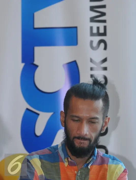Reza 'The Groove' saat menghadiri konferensi pers Konser Voice of Children, Jakarta, Rabu (7/10/2015). Konser ini untuk memberi dukungan kepada anak-anak Indonesia yang membutuhkan bantuan. (Liputan6.com/Faisal R Syam)