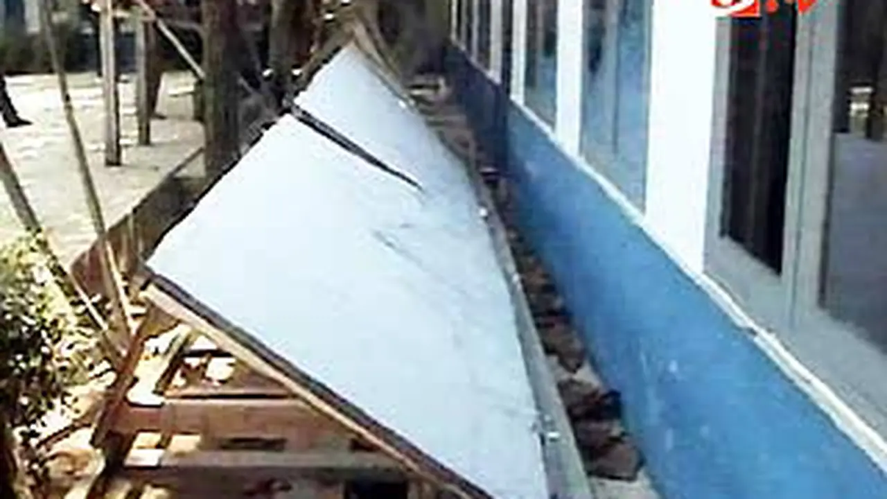 110930bsekolah-rubuh.jpg