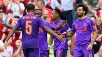 Para pemain Liverpool merayakan gol ke gawang Torino pada laga persahabatan di Stadion Aviva, Dublin, Selasa (7/8/2018). (AFP/Paul Faith)