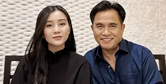 Rika Tolento Kato memiliki gaya fashion yang begitu sederhana. Ia banyak memilih siluet basic yang tak lekang oleh waktu. [Foto: Instagram/ Yusril Ihza Mahendra]