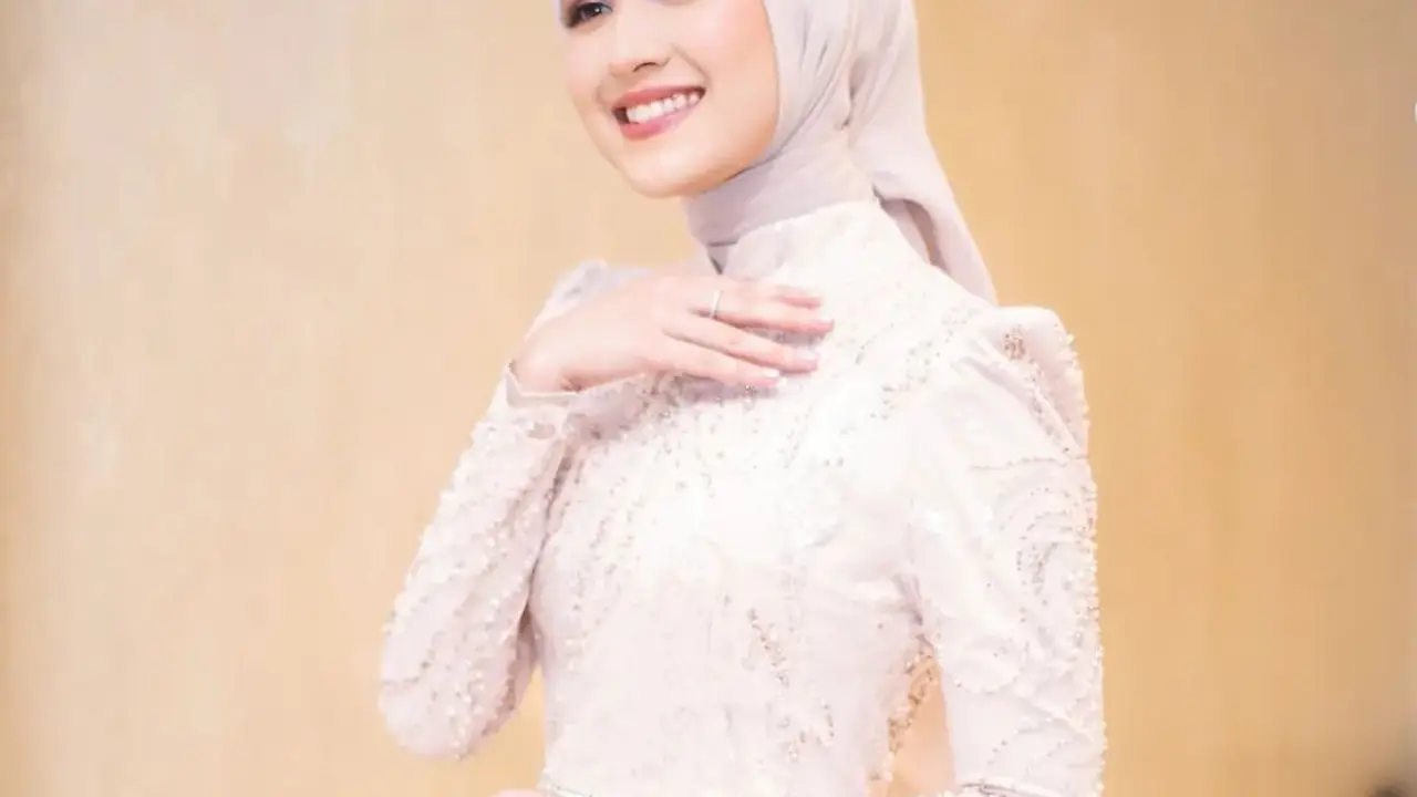8 Inspirasi Kebaya Hijab ala Cut Syifa di Acara Pernikahan Sang Kakak