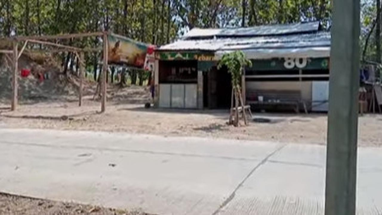 Potret Rumah Sederhana Wanita Paruh Baya Punya Suami Dua Berdinding Kayu Sering Dibantu Pemerintah