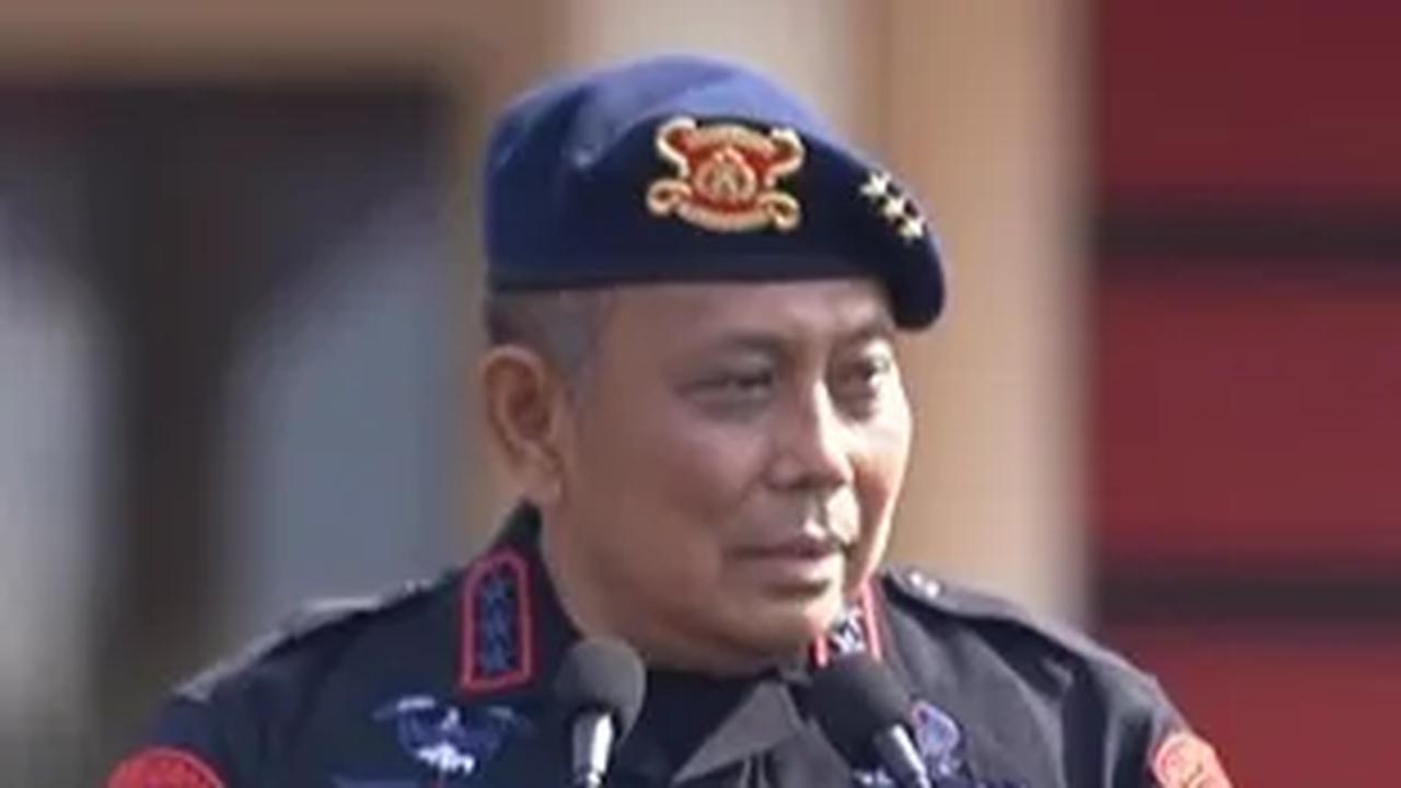 Komjen Anang Revandoko sendiri adalah perwira tinggi Polri yang saat ini menjabat sebagai Komandan Korps Brimob Polri.