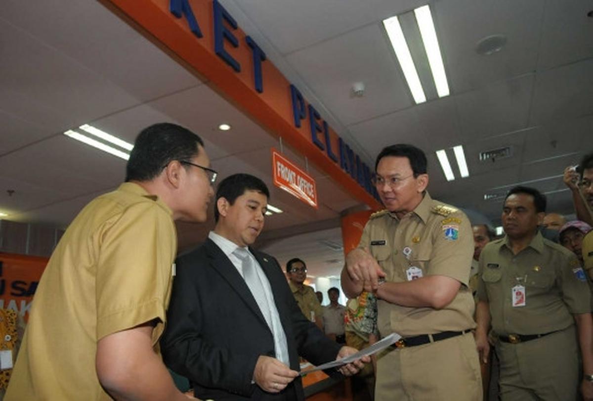 Usai cuti Lebaran, Menteri Yuddy sidak kantor Ahok