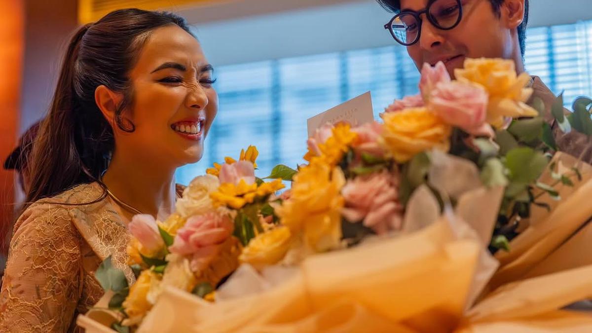 8 Potret Gisella Anastasia di Gala Premiere Film 'Siapa Dia', Cinta Brian Setia Mendampingi