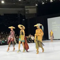 Cantiknya Wastra Tenun Baduy Bergaya Urban di Indonesia Fashion Week 2025. (Dok: Liputan6.com/dyah)
