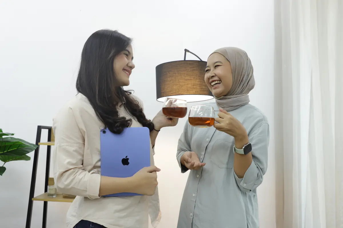 wanita februari tanda orang nyaman