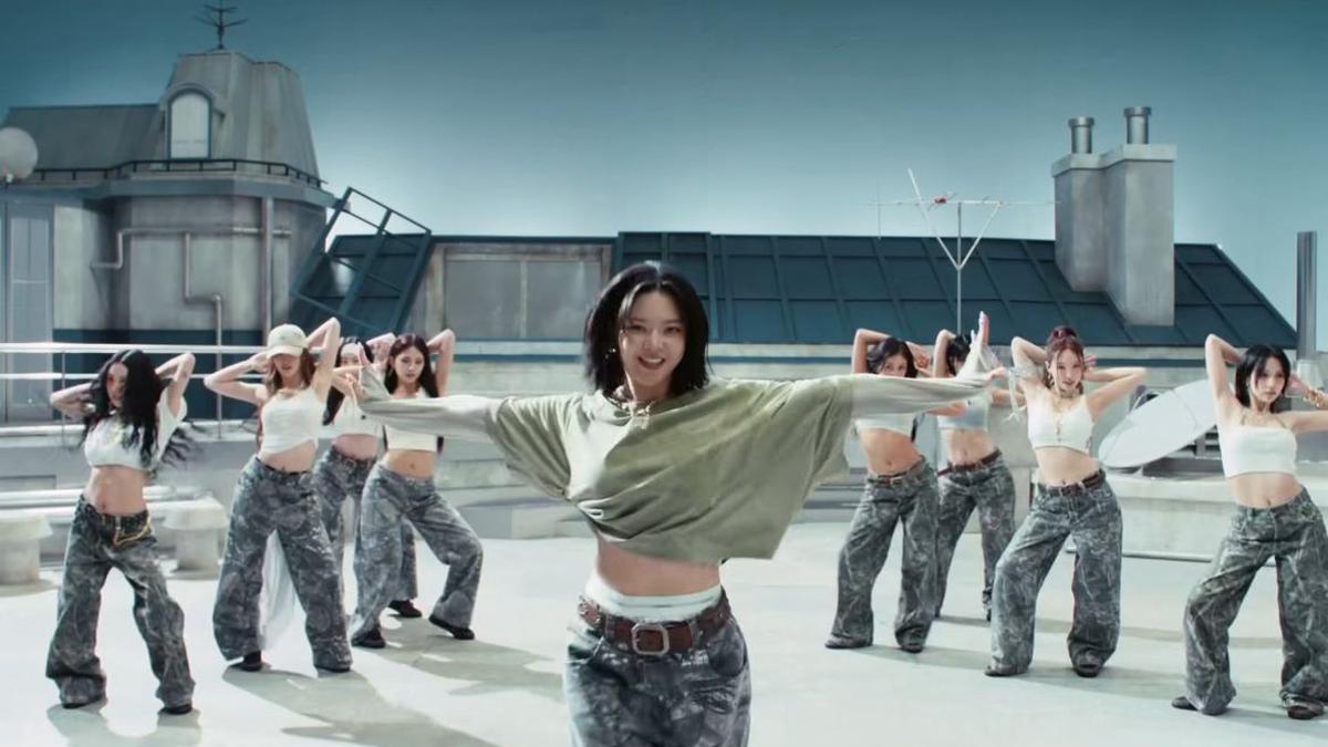 Pinggang Ramping Jeongyeon TWICE di Klip Terbaru Dituding Hasil Editan