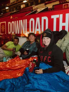 Bukan sekadar sensasi baru, kegiatan ini punya tujuan mulia, menggalang dana bagi pemuda rentan, yaitu anak muda yang menghadapi tantangan sosial seperti kemiskinan, risiko tunawisma, hingga disabilitas. [@manchesterunitedfoundation].