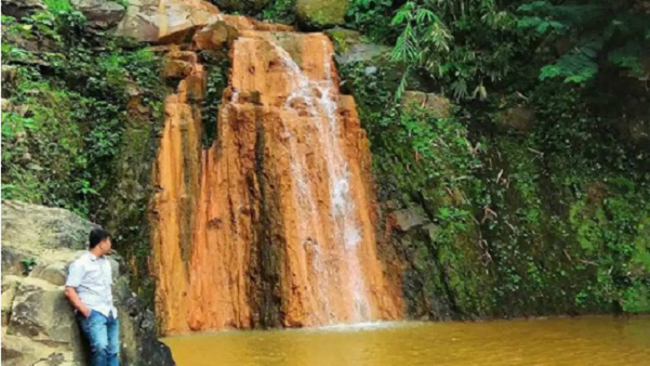 Curug Klenting Kuning di Semarang