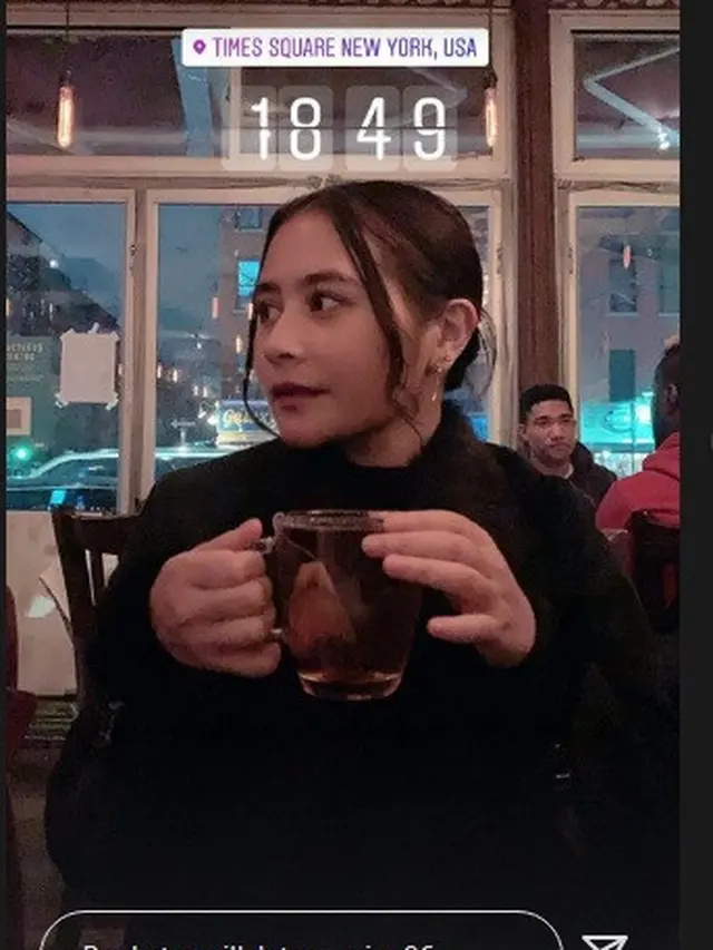 Prilly Latuconsina liburan tahun baru 2022 di New York City (Foto: Instagram/prillylatuconsina96)