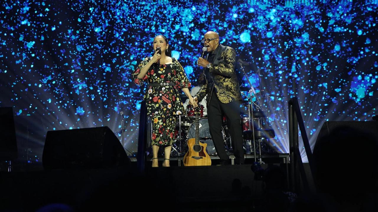 FOTO: Nostalgia Musik 90an Menghangatkan Panggung 90s Intimate 2nd Edition