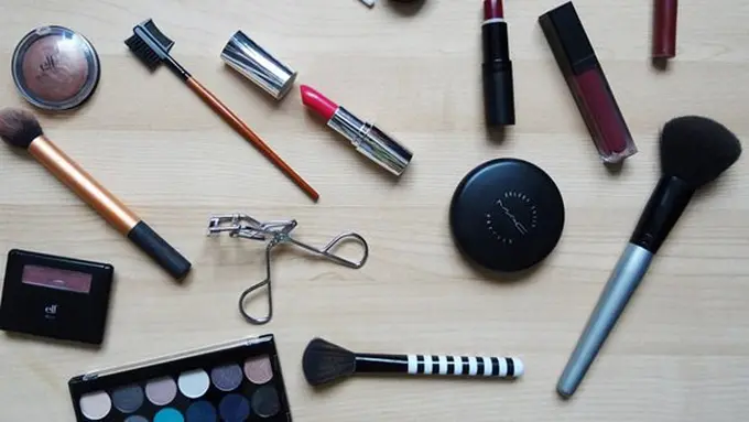 Tanda makeup harus dibuang/copyright Pixabay.com