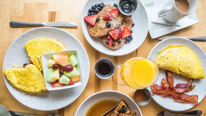 Ilustrasi sarapan. (Dok. Artem Beliaikin/Unsplash)