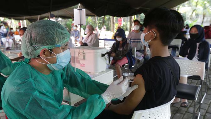 Vaksinasi Berbayar Tersedia di 8 Klinik Kimia Farma Mulai Hari Ini, Simak Cara Daftarnya - Vimarsana News