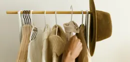 Yuk mulai bentuk capsule wardrobe untuk outfit kerja!/copyright pexels/RDNE Stock project
