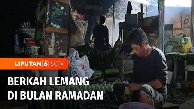 Di bilangan Senen, Jakarta Pusat, puluhan orang mengambil momen ramadan untuk mencari tambahan rezeki. Lewat berjualan lemang, penganan dari beras ketan dimasak dalam seruas bambu dan ternyata mampu menghasilkan pundi-pundi rupiah.