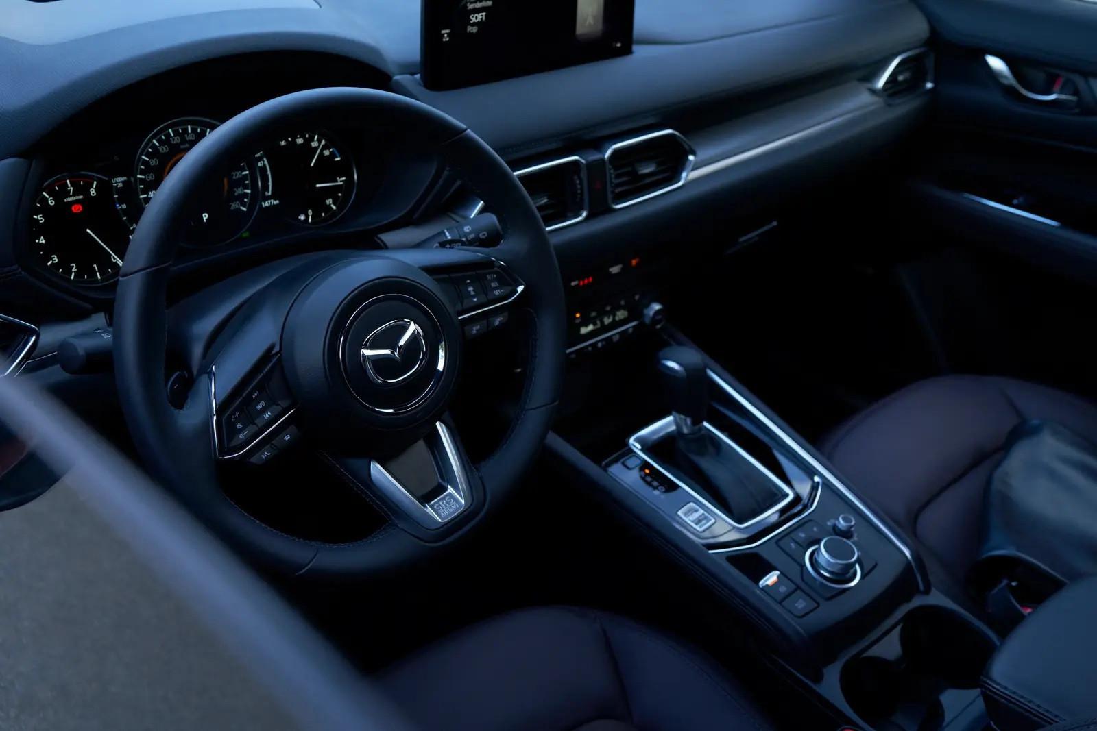 Interior Mazda CX-5 facelift (topspeed.com)