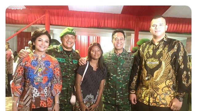 Momen Pensiun Suami Bella Saphira dari TNI (sumber: instagram/bellasaphiraofficial)