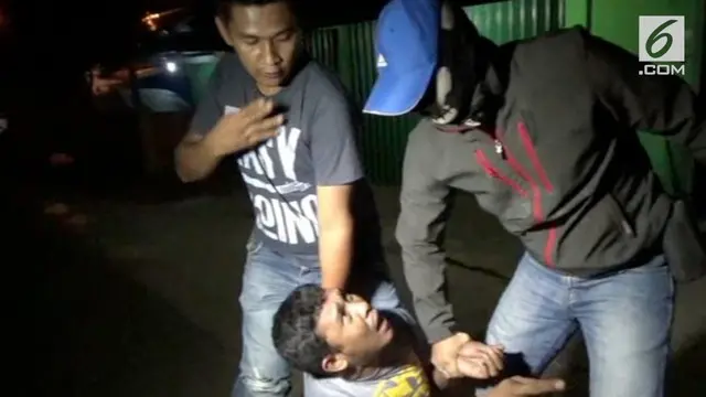 VIDEO: Cekcok Polisi dan Preman Tukang Palak