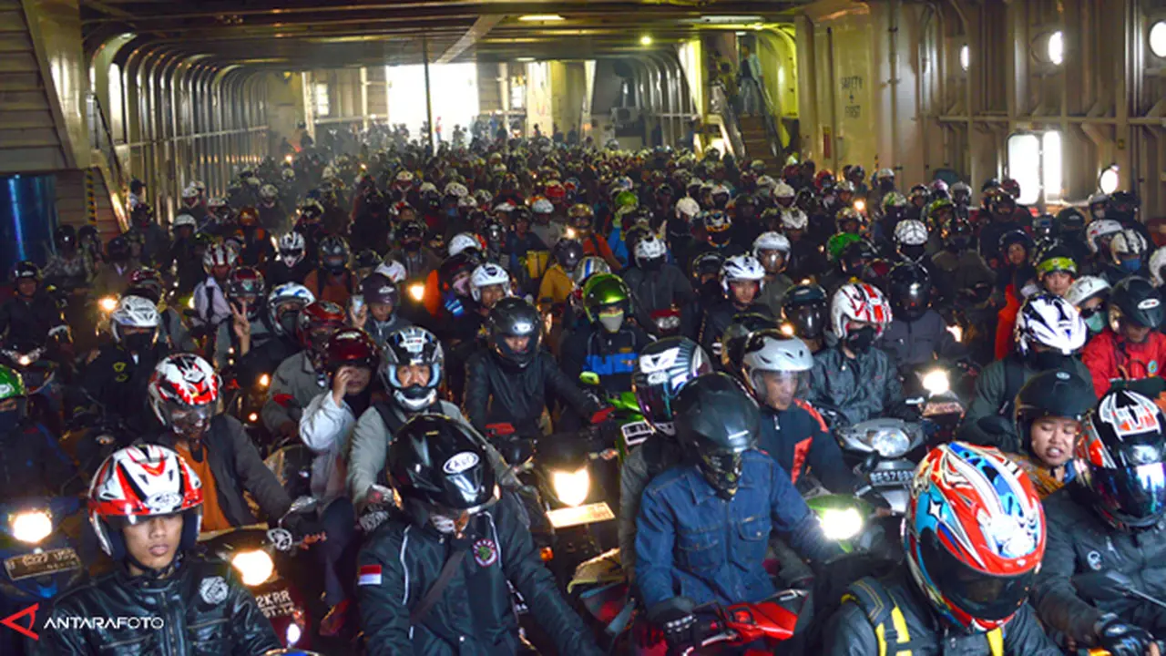 mudik-merak-130804b.jpg