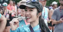 Aktris cantik Febby Rastanty belakangan bikin bangga! Rela terbang ke luar negeri, ia berhasil menuntaskan ajang New York Marathon 2025 dengan hasil fantastis. (Foto: Febby Rastanty)