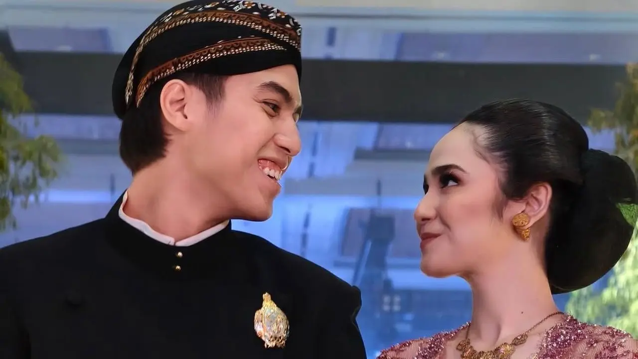 Syifa Hadju dan El Rumi tampil kompak pada cara ngunduh mantu (Instagram/@untungadaaji)