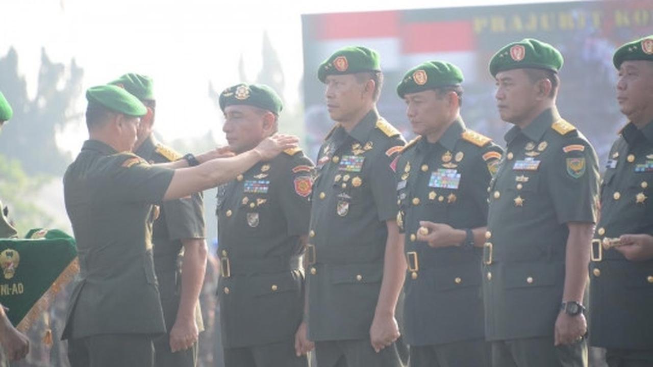 KASAD serahkan jabatan Panglima Kostrad di Cilodong