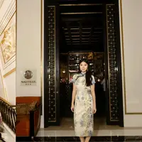 Lewat koleksi bertajuk “A Heritage in Bloom”, Alleira Batik kembali menunjukkan bahwa batik bisa tampil modern tanpa kehilangan identitasnya. (foto/dok: freepik/alleira)