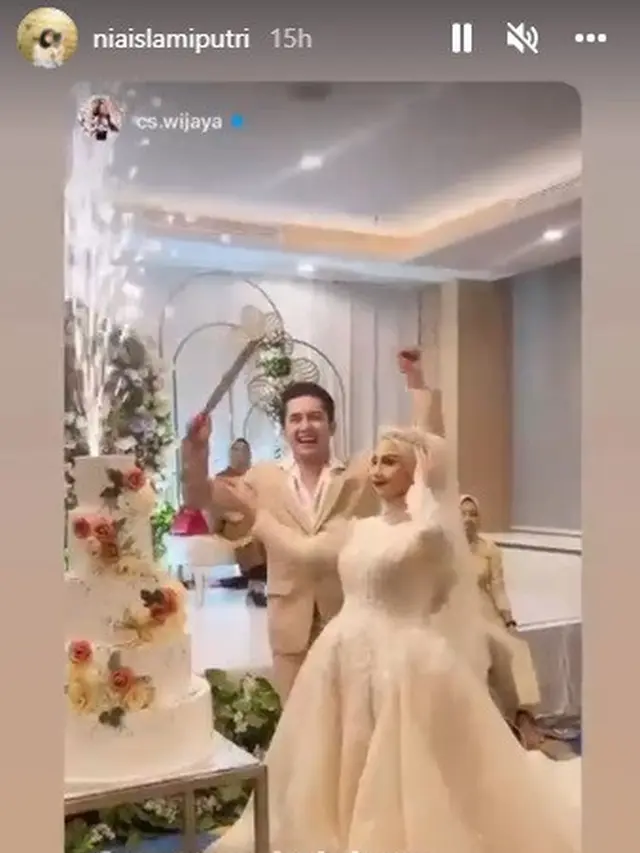 Robert Chaniaago menikahi Nia Islami Putri (Foto: Instagram/@niaislamiputri/cs.wijaya)