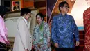 Presiden ke-3 BJ Habibie bersama Presiden ke-5 Megawati dan Kepala BPPT Unggul Priyanto saat menghadiri acara Dialog Nasional di gedung BPPT, Jakarta, Rabu (9/5). (Liputan6.com/JohanTallo)
