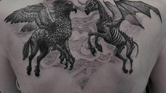 10 Inspirasi Tato Bagi Penggemar Film Harry Potter Ini Keren Banget