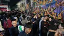 Antrian penonton pada pembukaan Soundrenaline 2026 bertajuk Soundrenaline Sana Sini di Blok M District, Jakarta Selatan, Sabtu (18/7/2026). Festival musik ini akan digelar di lima kota hingga November 2026 dengan menghadirkan musisi internasional dan musisi Indonesia lintas generasi. (KLY/Budy Santoso)