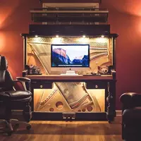 Keren banget! Piano dari abad 20 ini disulap jadi meja kerja yang mewah. (Via: boredpanda.com)