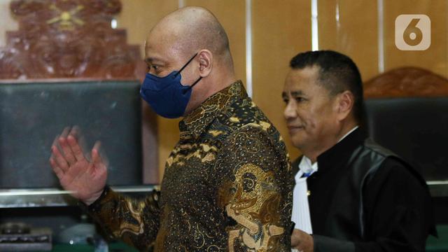 Sidang Perdana Teddy Minahasa Putra