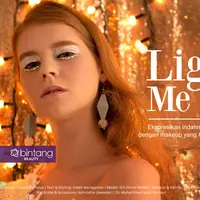 Ekspresikan indahnya malam Natal dengan makeup yang flawless yet daring. (Sumber foto: Daniel Kampua/ Bintang.com)