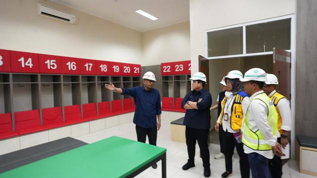 Ketua Penyelenggara Piala Dunia U-20 2023 yang juga menjadi Ketua PSSI, Erick Thohir mengunjungi Stadion Si Jalak Harupat, Kabupaten Bandung pada Sabtu (11/3/2023) sore WIB.