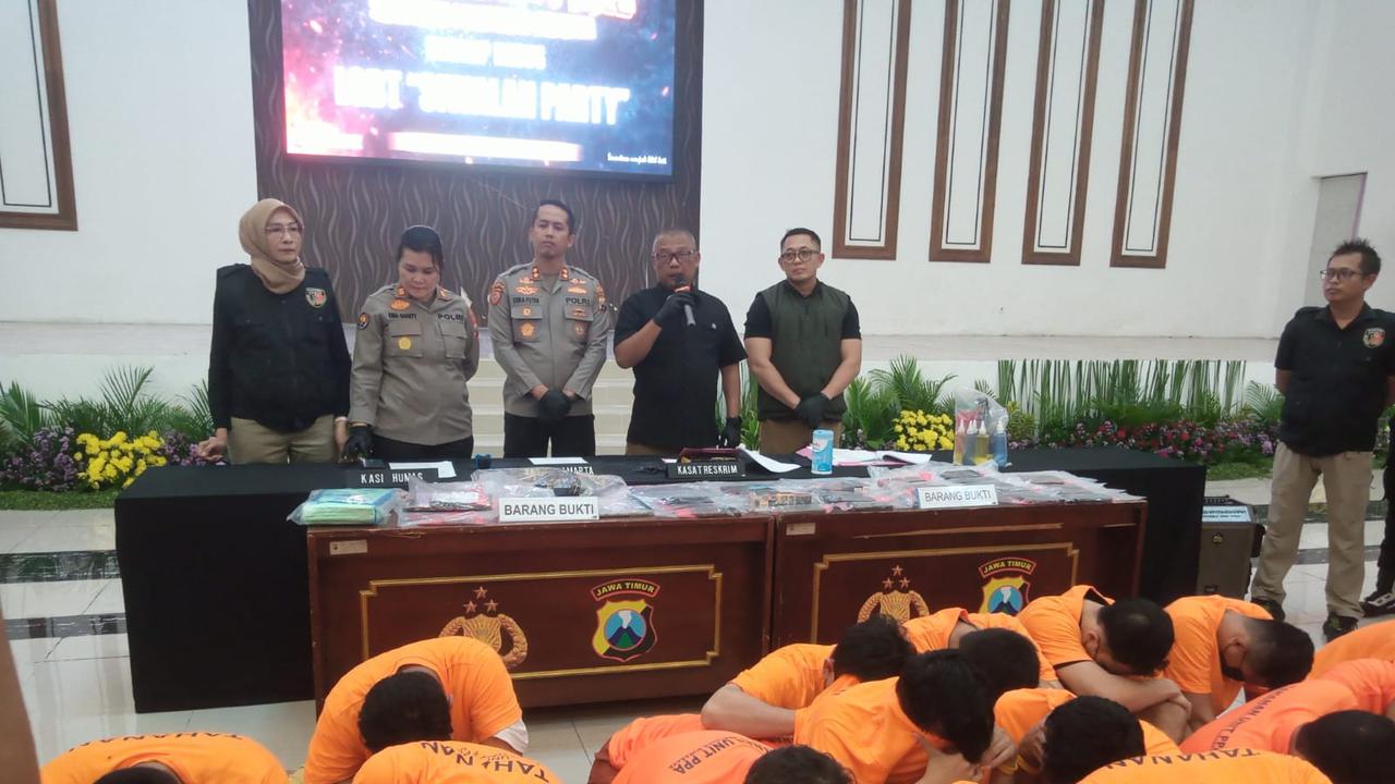 34 Pria pelaku pesta seks sesama jenis di Surabaya